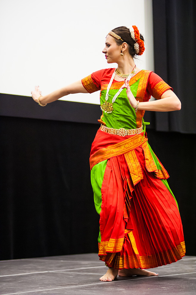 Taniec bharatanatyam (Magdalena Inglot) (Namaskar! Witamy w Indiach)